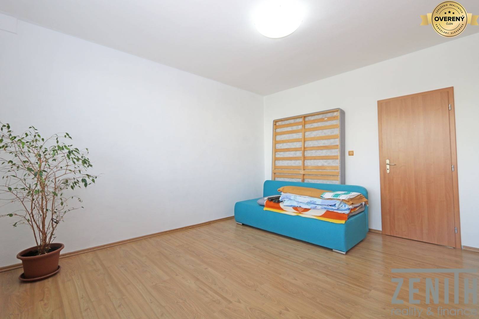 3-Zimmer-Wohnung, Jasovská, zu verkaufen, Bratislava - Petržalka, Slow