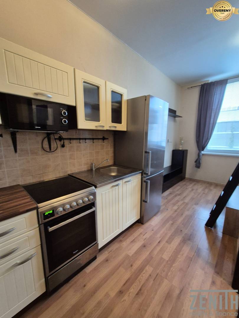 Kaufen Garconniere, Garconniere, Hlavná, Senec, Slowakei