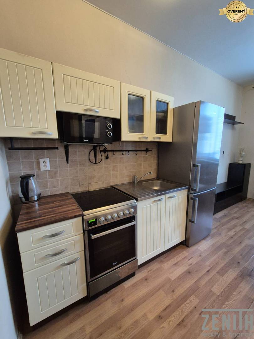 Kaufen Garconniere, Garconniere, Hlavná, Senec, Slowakei