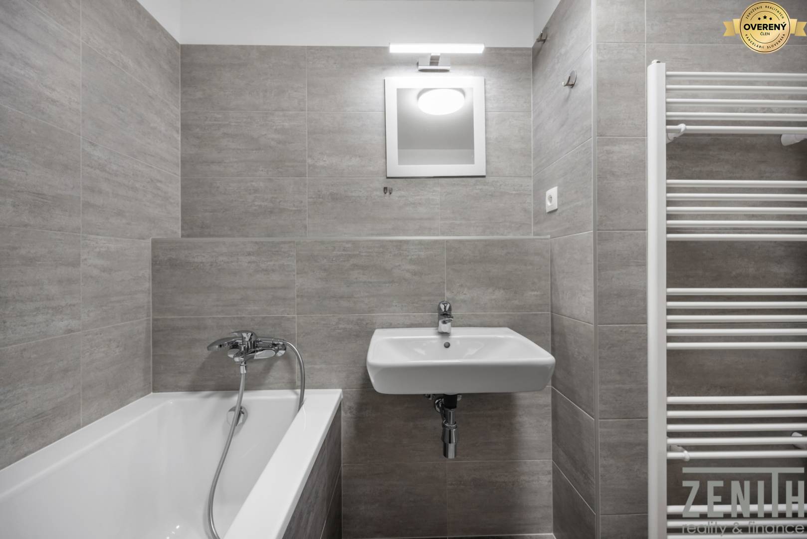 Kaufen 2-Zimmer-Wohnung, 2-Zimmer-Wohnung, Jarabinková, Bratislava - R