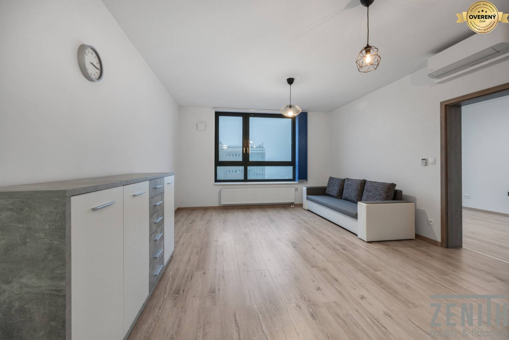 Kaufen 2-Zimmer-Wohnung, 2-Zimmer-Wohnung, Jarabinková, Bratislava - R