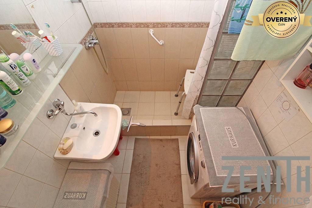 3-Zimmer-Wohnung, Jasovská, zu verkaufen, Bratislava - Petržalka, Slow