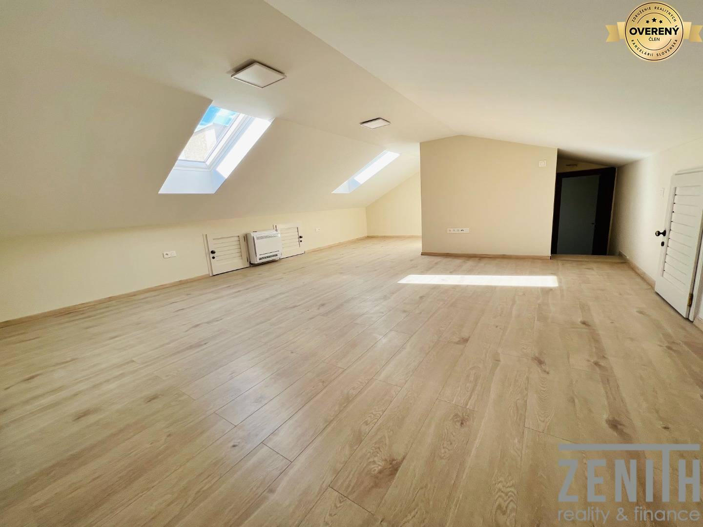 Kaufen Einfamilienhaus, Einfamilienhaus, Bratislava - Karlova Ves, Slo