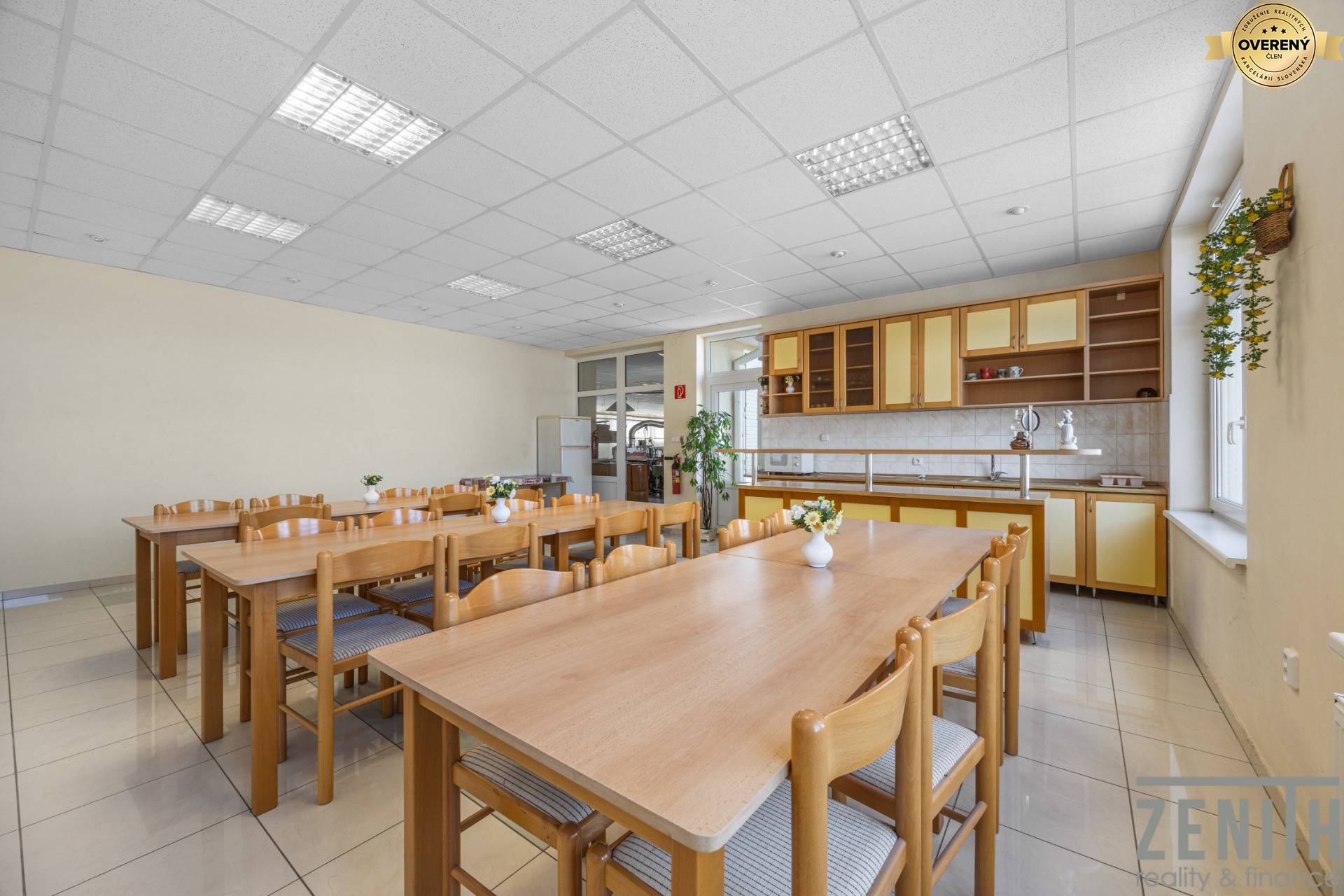 Kaufen Geschäftsräumlichkeiten, Geschäftsräumlichkeiten, Záhradnícka,