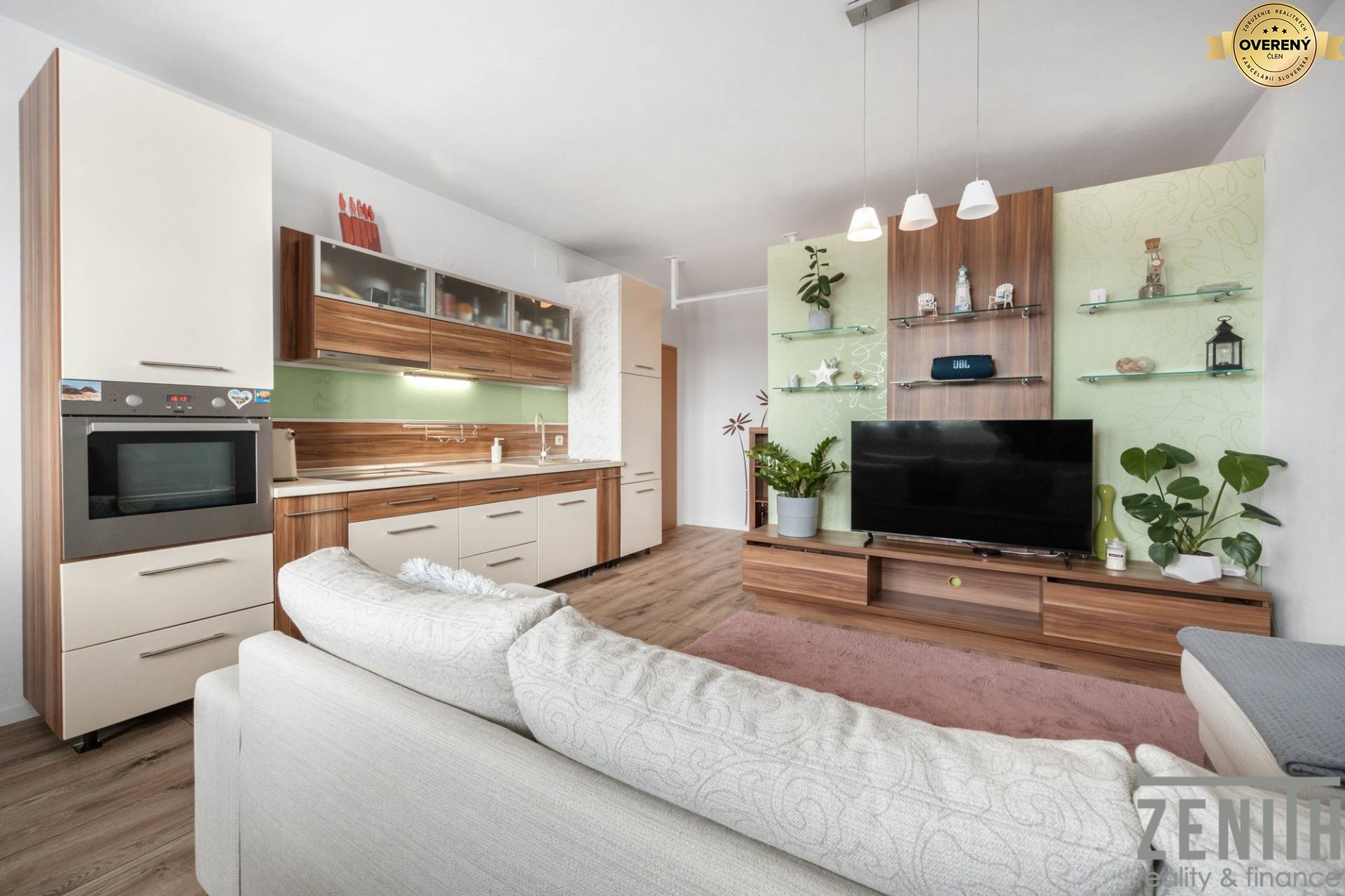 Kaufen 2-Zimmer-Wohnung, 2-Zimmer-Wohnung, M.R. Štefánika, Senec, Slow