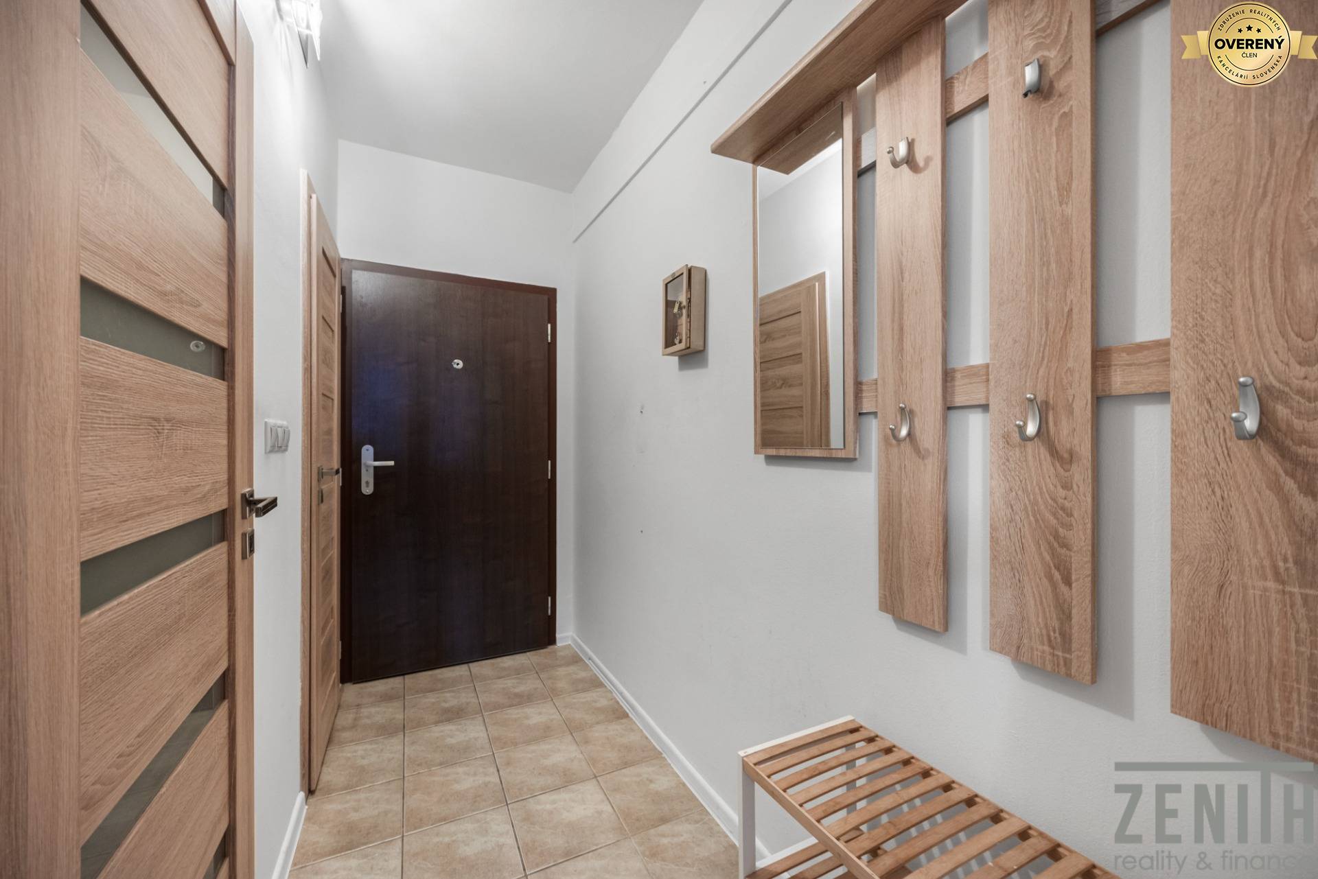 Kaufen 3-Zimmer-Wohnung, 3-Zimmer-Wohnung, Hálova, Bratislava - Petrža