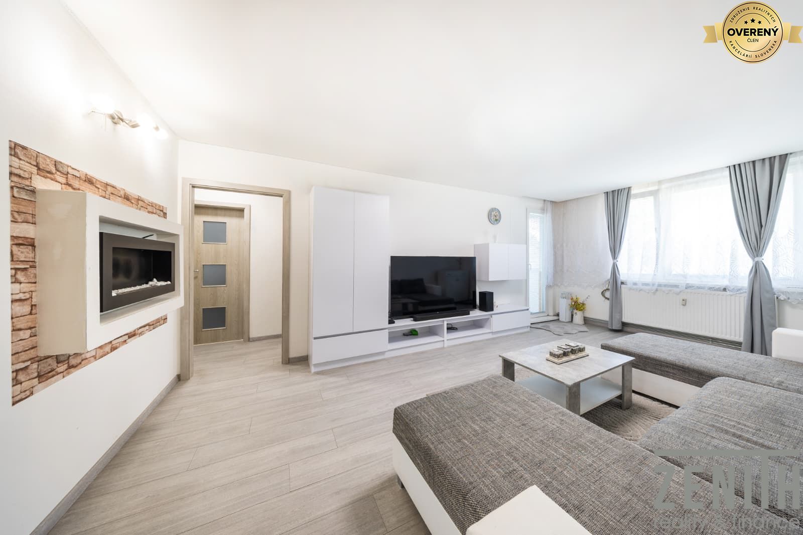 Kaufen 3-Zimmer-Wohnung, 3-Zimmer-Wohnung, Námestie SNP, Dunajská Stre