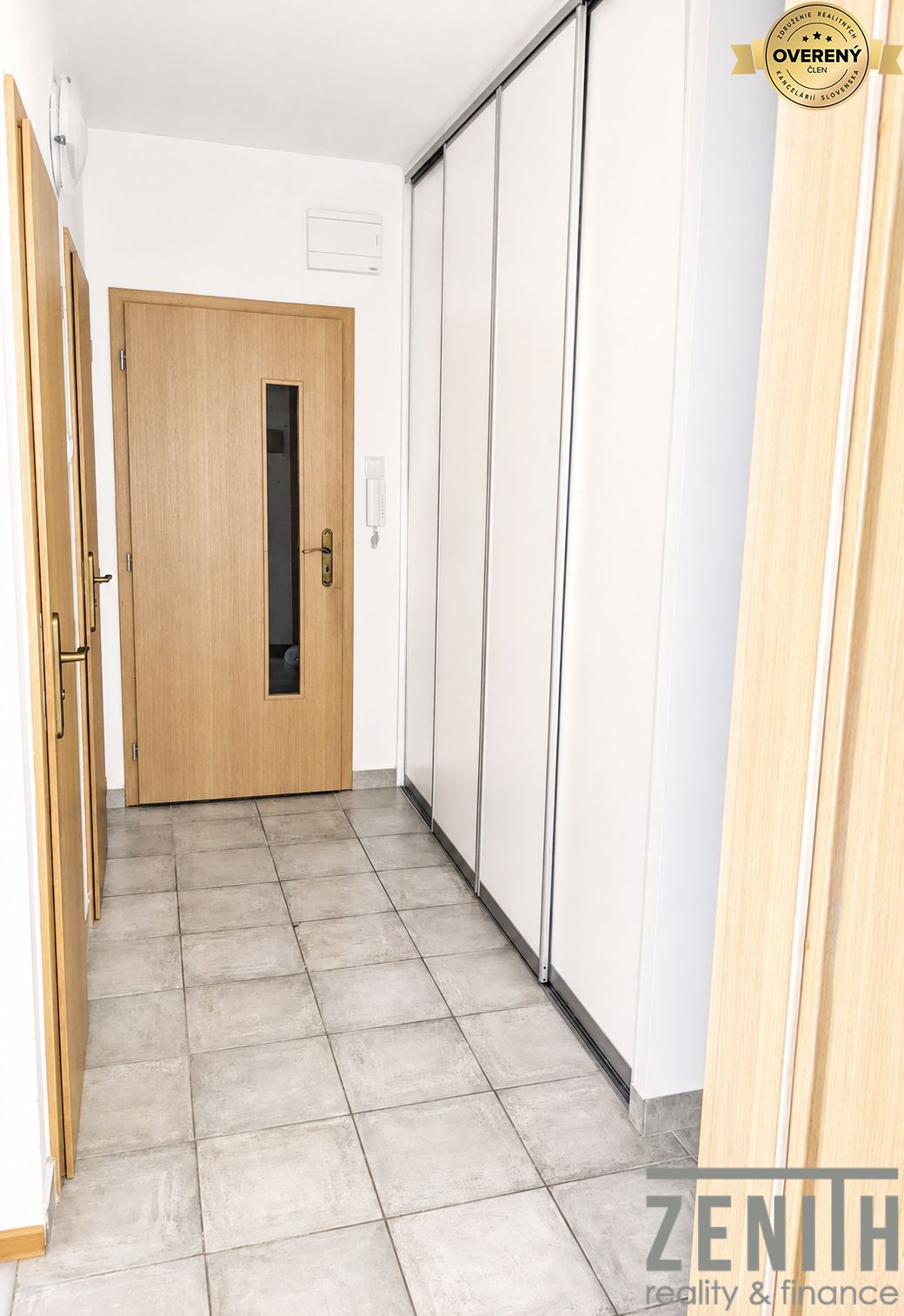 Kaufen 2-Zimmer-Wohnung, 2-Zimmer-Wohnung, Žarnovická, Bratislava - Ra
