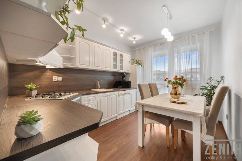 Mieten 3-Zimmer-Wohnung, 3-Zimmer-Wohnung, Jašíkova, Bratislava - Ruži